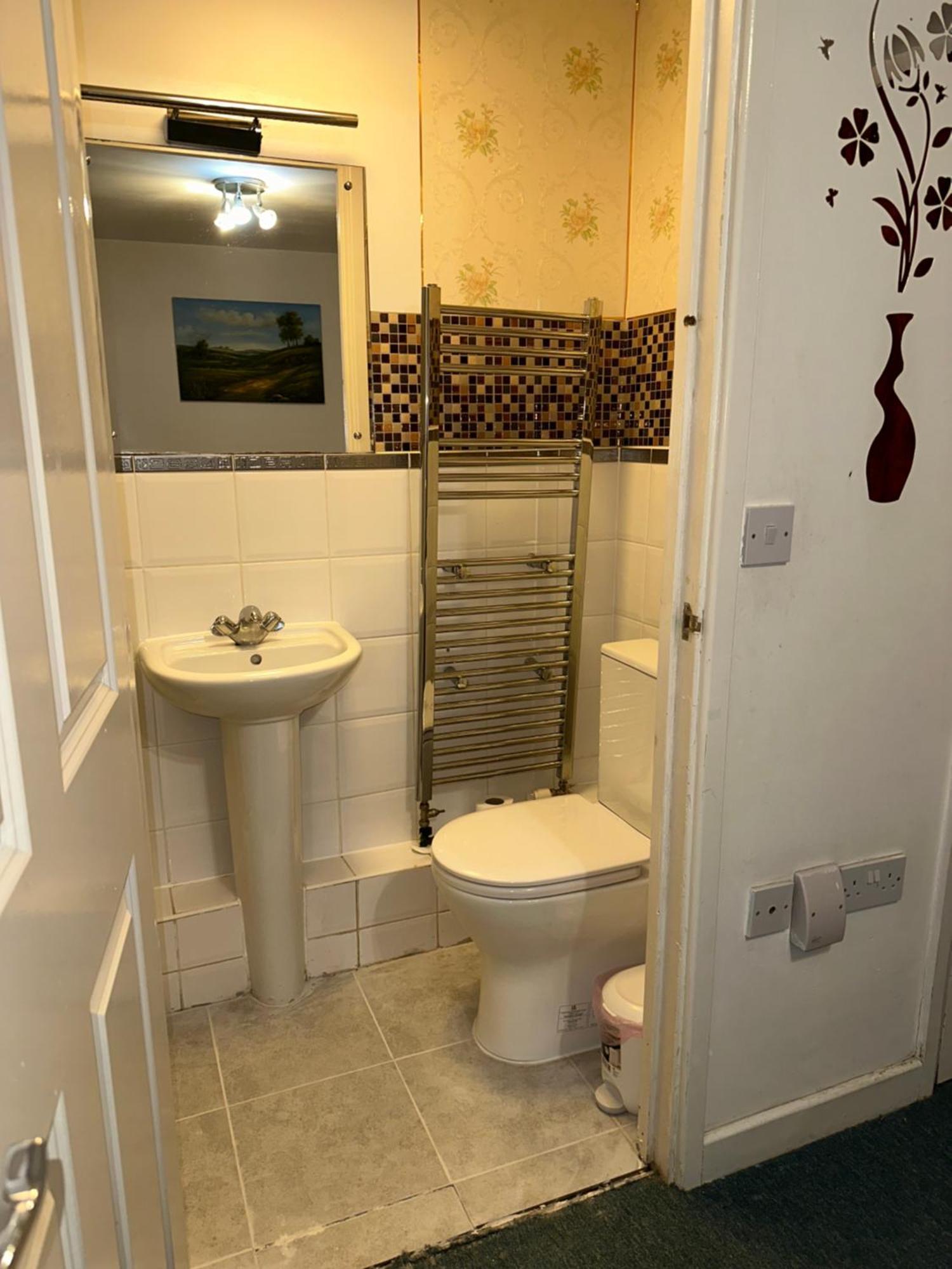 London 2 Bed 2 Bath Apartment Holiday Home - Free Parking - 3Min Walk To The Train Station - 19Min To London Liverpool Street 5Min To Victoria Line 1Gb Broadband Super Fast Internet Ground Floor 100S Of Shops Restaurants Bakeries 24-Hour Asda Superst Kültér fotó